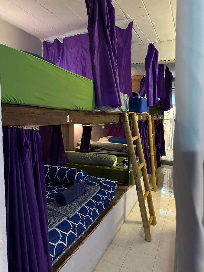 Haadrin Fellini Hostel & Pizzeria Haad Rin Dış mekan fotoğraf