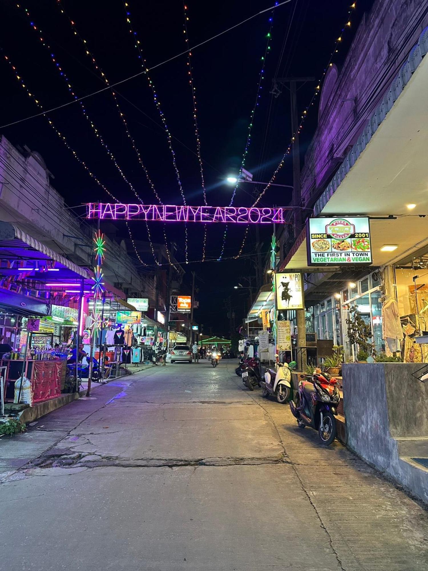 Haadrin Fellini Hostel & Pizzeria Haad Rin Dış mekan fotoğraf